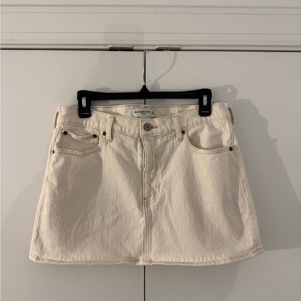 Abercrombie & Fitch Off-White Denim Skirt